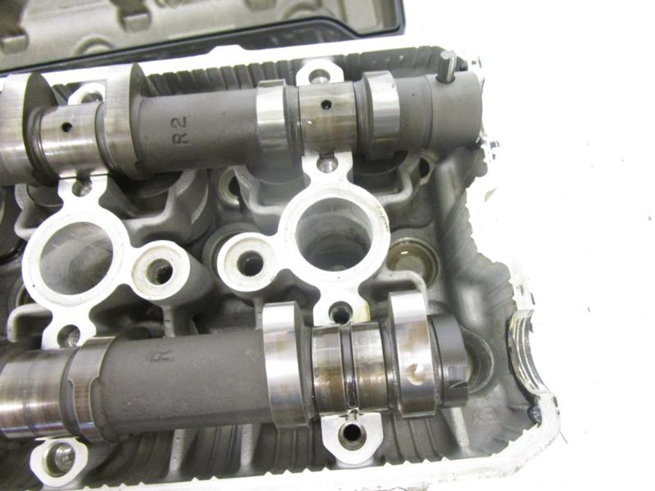 20個 01 Suzuki GSXR 1000 Cylinder Head 11100-35F00 2001-2002